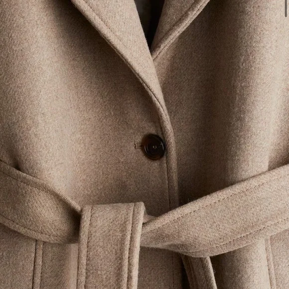 Elegant Tan Long Coat - Picture 2 of 2